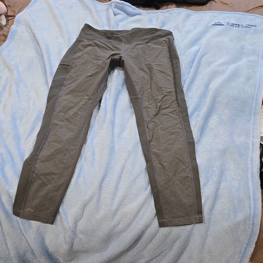 Size Large Gray pants